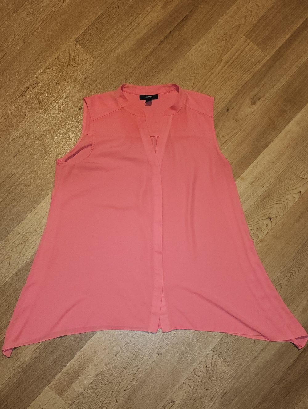 Alfani Coral Sleeveless Split-Front Button-Down Top